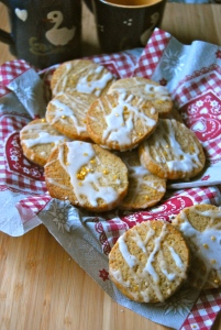 Christmas spicy Cookies lemon icing - Biscuits de noel épices et glaçage citron