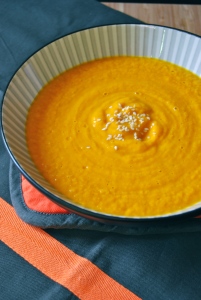 Roasted pumpkin and cream cheese soup - Soupe au potimarron et au kiri